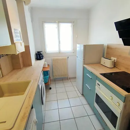 T2 Renove Face Avec Balcon Au Canet-plage, 4 Pers - Fr-1-696-127 Daire